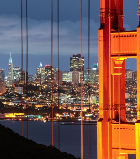 San Francisco cityscape with golden gate bridge.